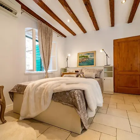 Charming Old Town Pjaca Split