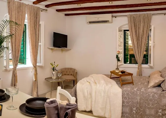 Charming Old Town Pjaca *