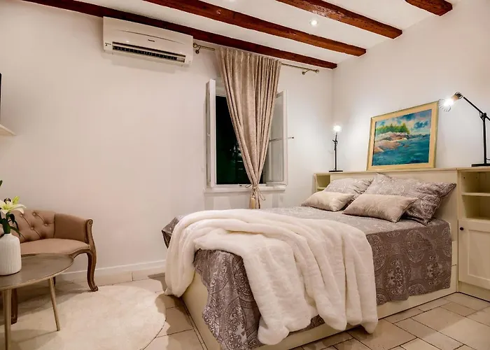 Διαμέρισμα Charming Old Town Pjaca