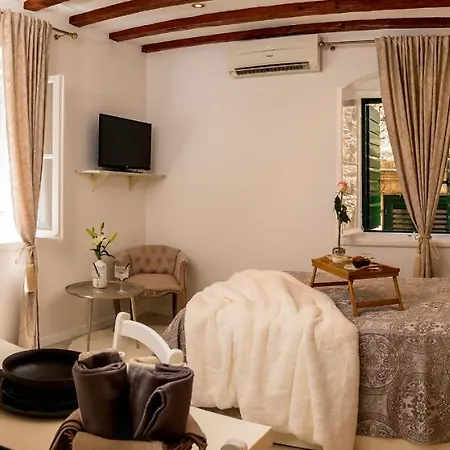 Charming Old Town Pjaca Apartment