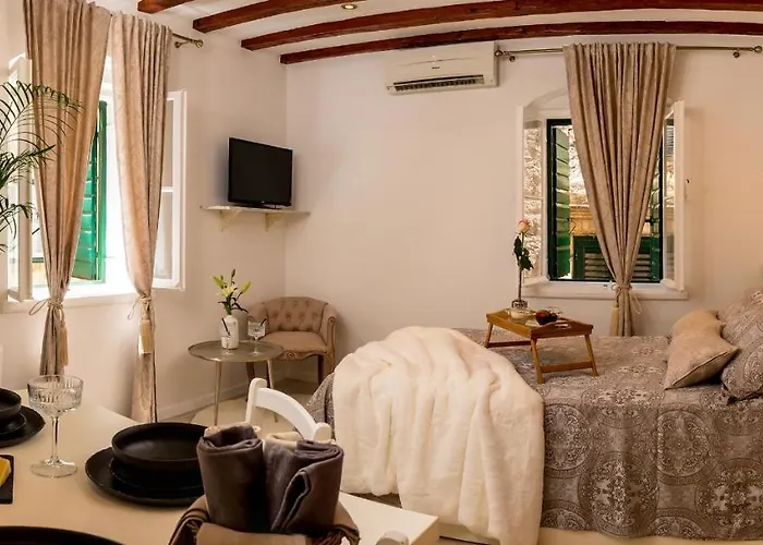 Charming Old Town Pjaca Lejlighed