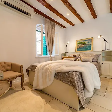 Charming Old Town Pjaca * 斯普利特