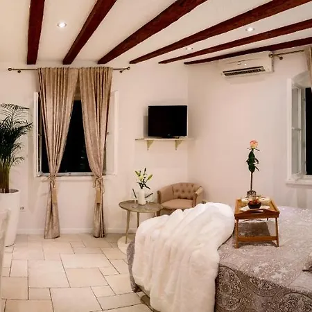 Charming Old Town Pjaca * 斯普利特